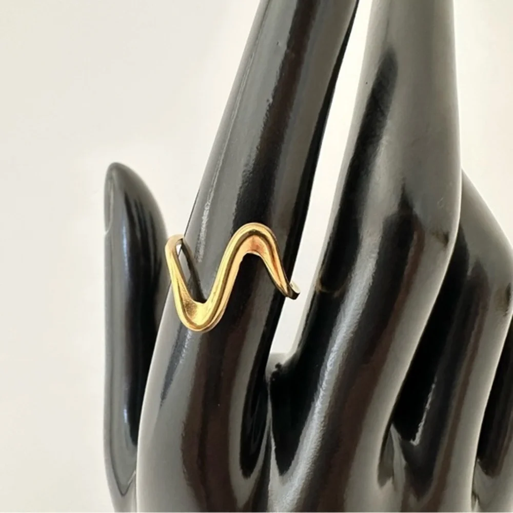 Fashion Jewelry Elegant Gold Wave Ring‎
